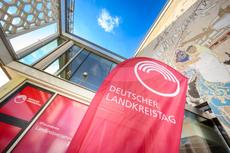 Mehr über den Artikel erfahren Landkreise fordern mit Berliner Appell entschlossenen Kurswechsel